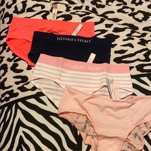 Victoria Secret bundle of 4 hiphugger style undies